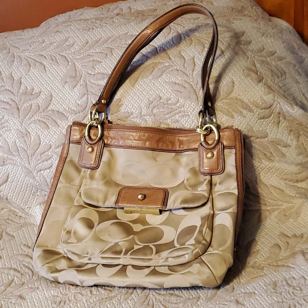 Coach Purse Shoulder / tote bag